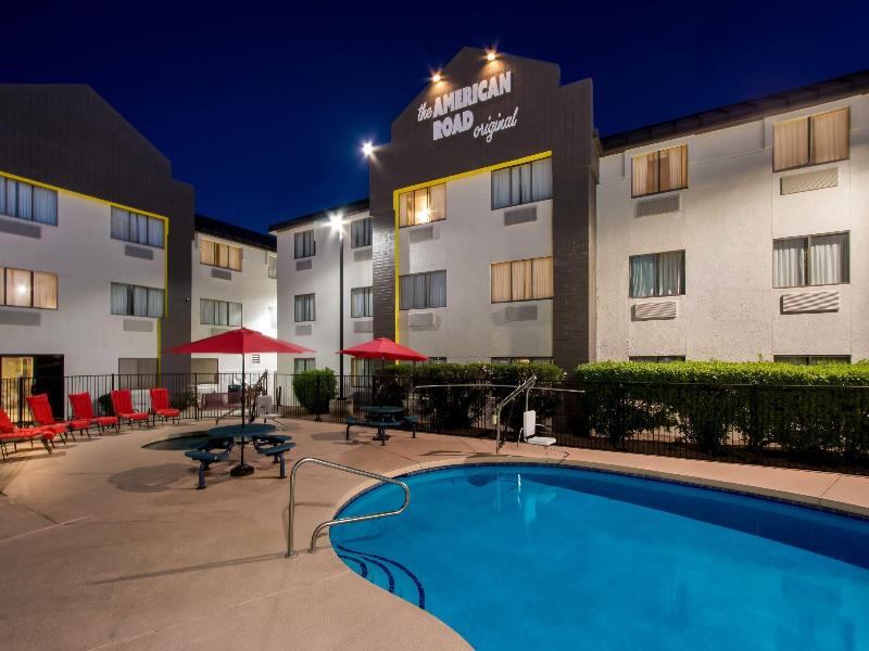 Super 8 by Wyndham Phoenix/Mesa/Gilbert Road image