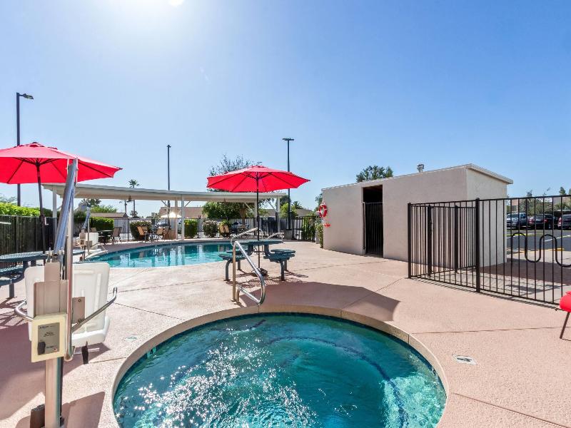 Super 8 by Wyndham Phoenix/Mesa/Gilbert Road image