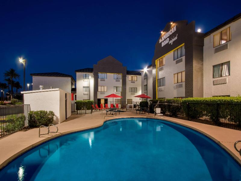 Super 8 by Wyndham Phoenix/Mesa/Gilbert Road image
