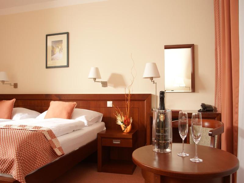 Francis Palace Spa & Wellness image