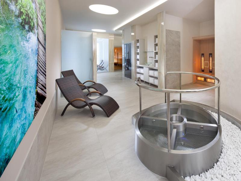 Francis Palace Spa & Wellness image