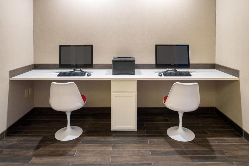 Red Lion Hotel Kennewick Columbia Center image