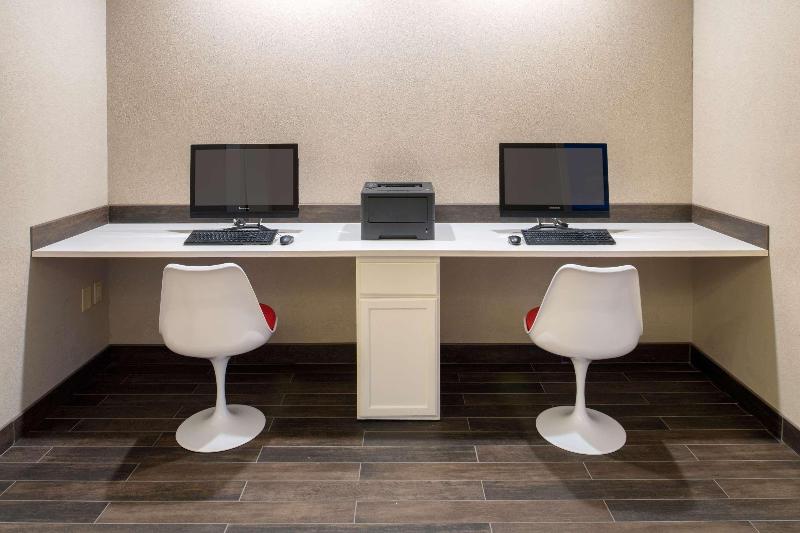 Red Lion Hotel Kennewick Columbia Center image