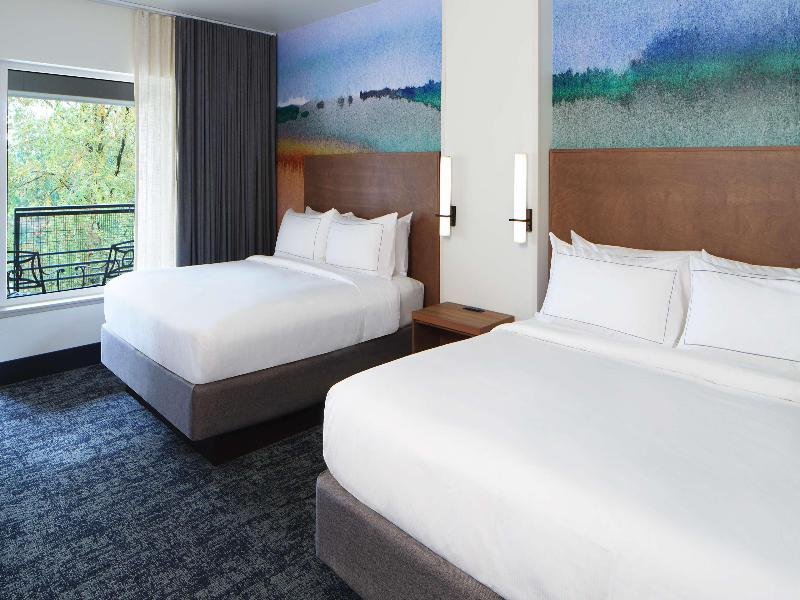 River'S Edge Hotel Portland, Tapestry Collection image