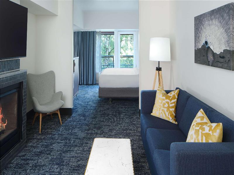 River'S Edge Hotel Portland, Tapestry Collection image
