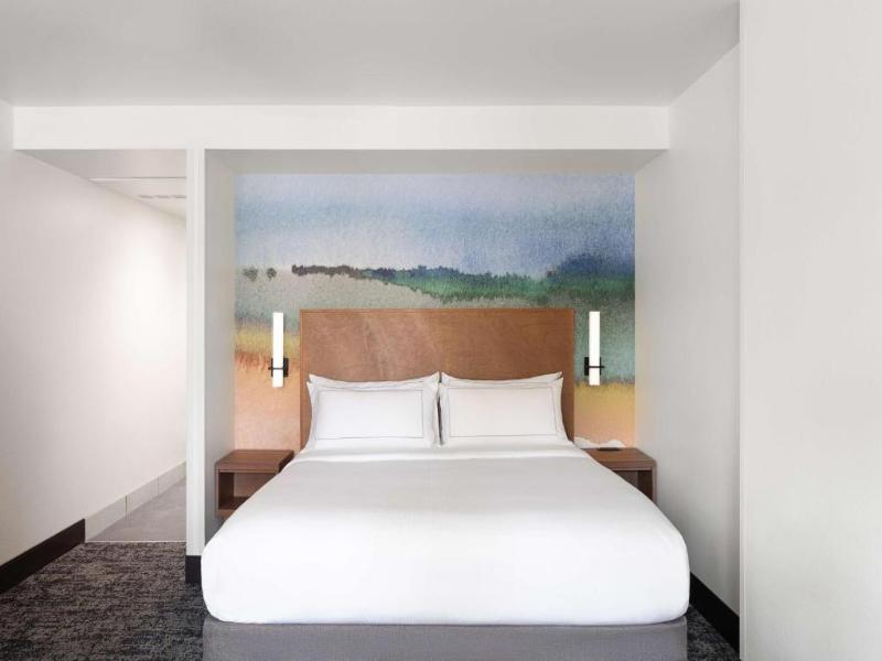 River's Edge Hotel Portland, Tapestry Collection image