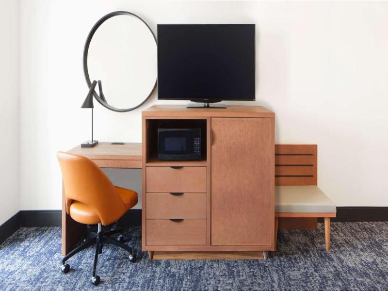 River's Edge Hotel Portland, Tapestry Collection image