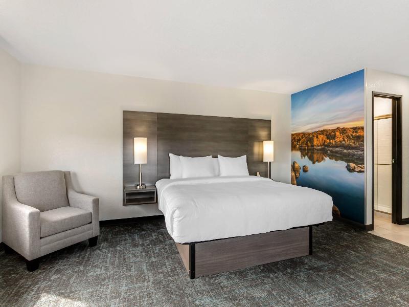 Clarion Pointe Prescott Valley image