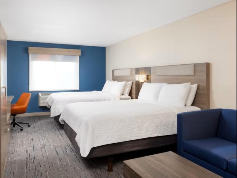 Holiday Inn Express Portland South - Lake Oswego image