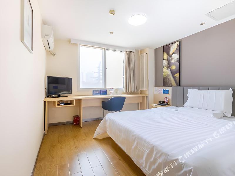 7 Days Inn Madian Bridge image