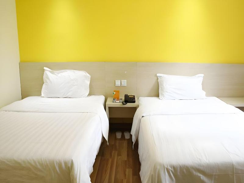 7 Days Inn Madian Bridge image