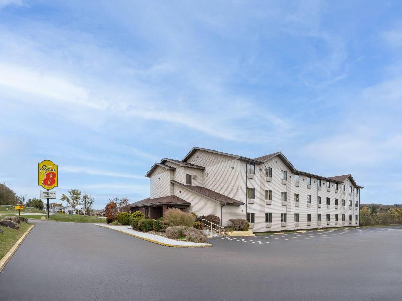 Super 8 by Wyndham New Stanton image