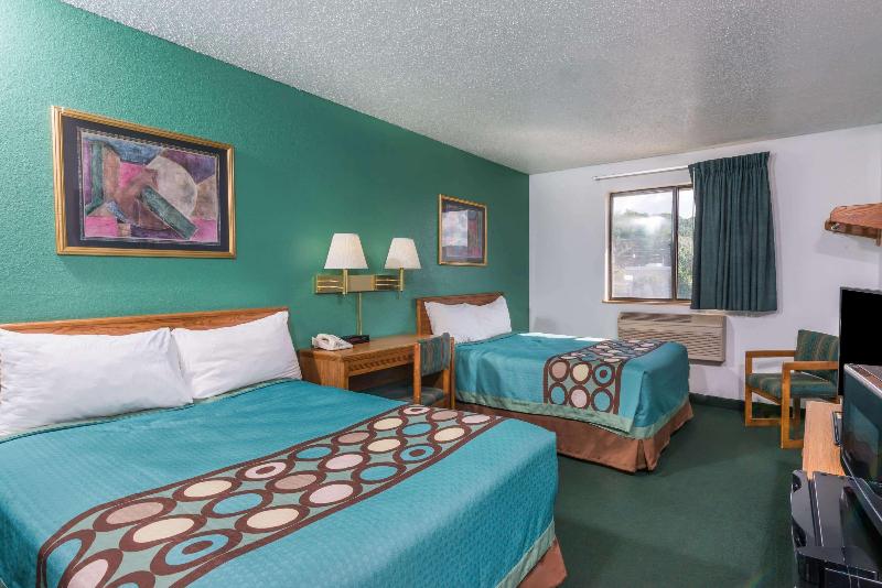 Super 8 by Wyndham New Stanton image