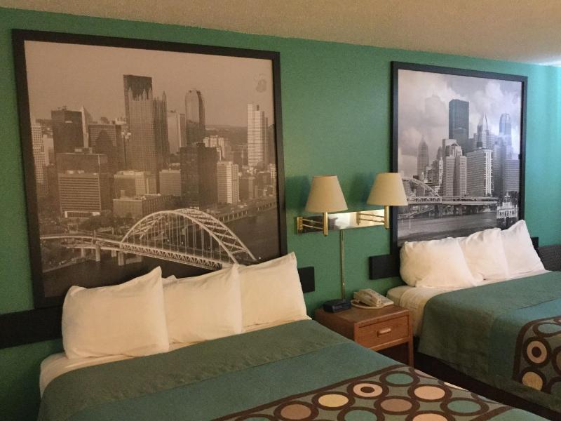 Super 8 by Wyndham New Stanton image