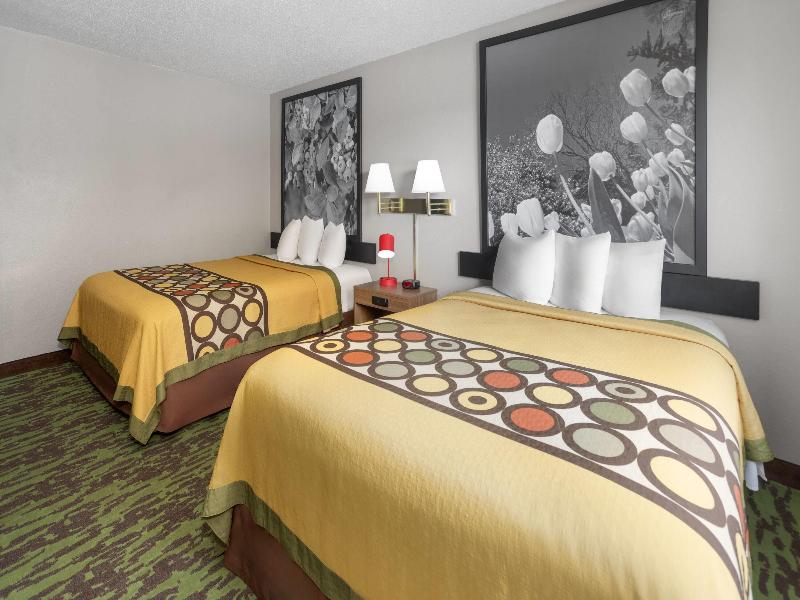 Super 8 by Wyndham New Stanton image