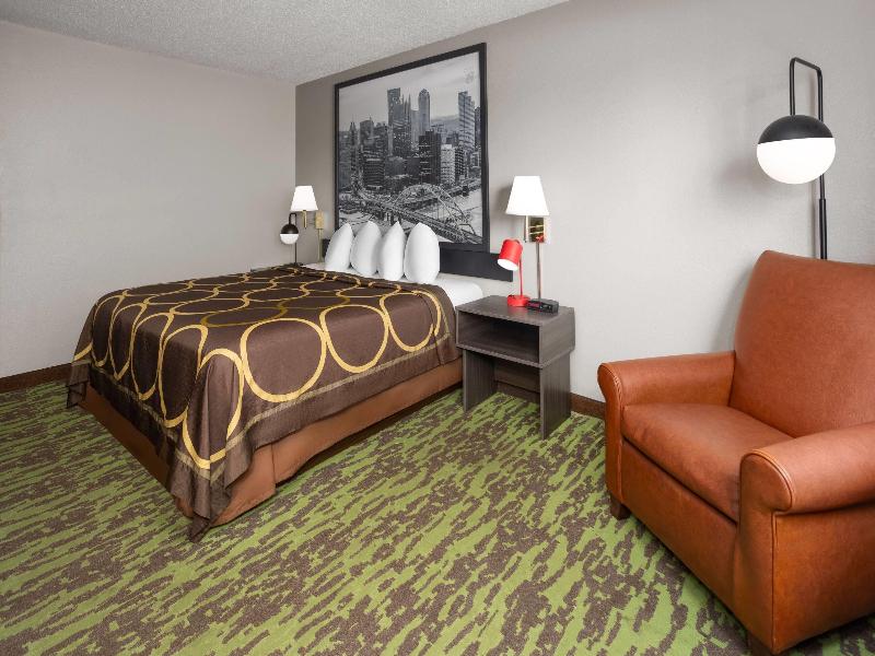 Super 8 by Wyndham New Stanton image