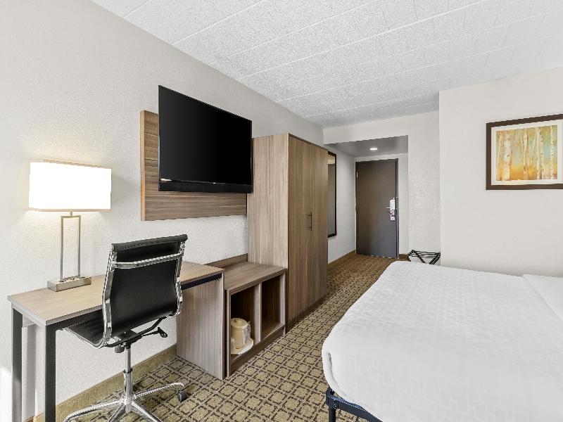 Clarion Inn Cranberry Township image
