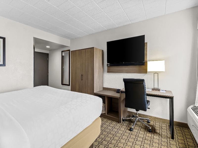 Clarion Inn Cranberry Township image
