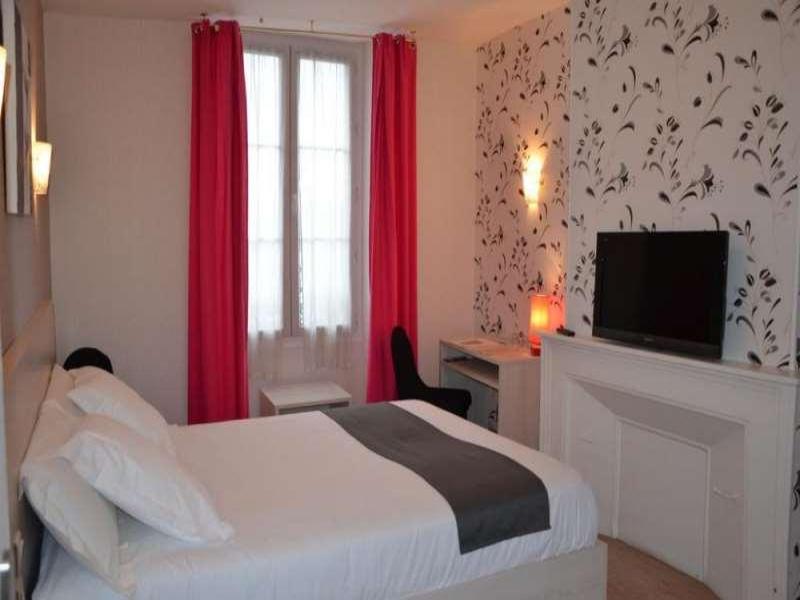Hôtel du Dauphin image