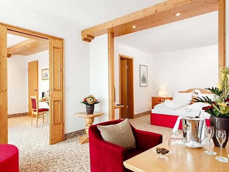 Maximilian Quellness- und Golfhotel image