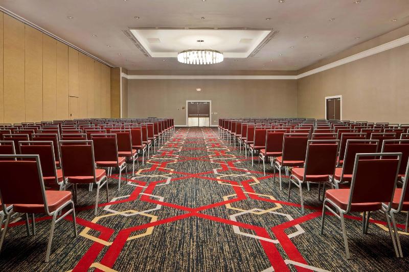 Four Points by Sheraton Peoria Downtown image