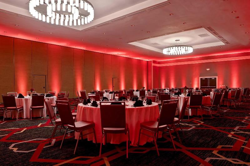 Four Points by Sheraton Peoria Downtown image