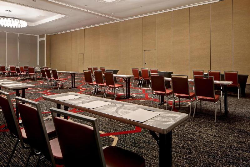 Four Points by Sheraton Peoria Downtown image
