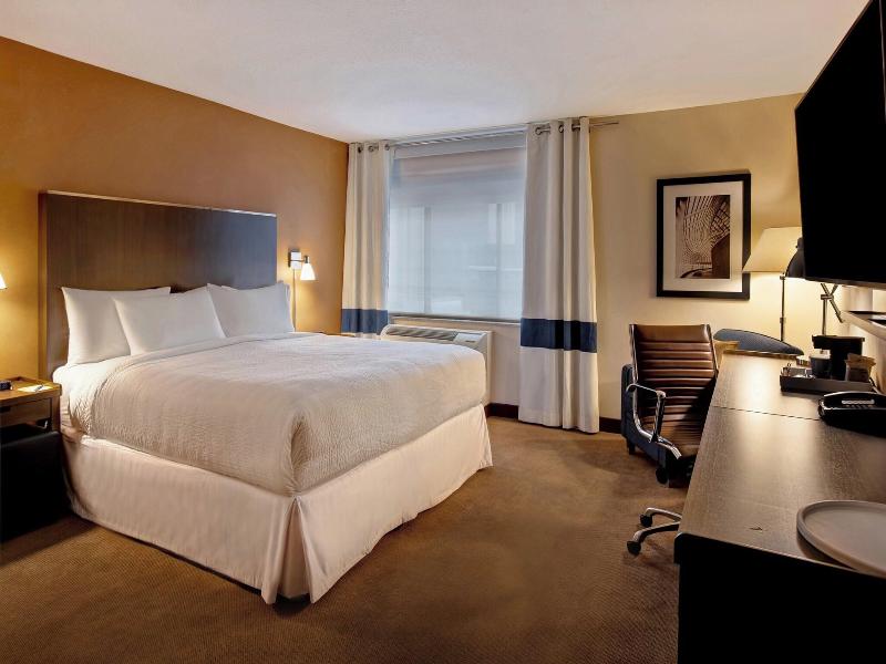 Four Points by Sheraton Peoria Downtown image