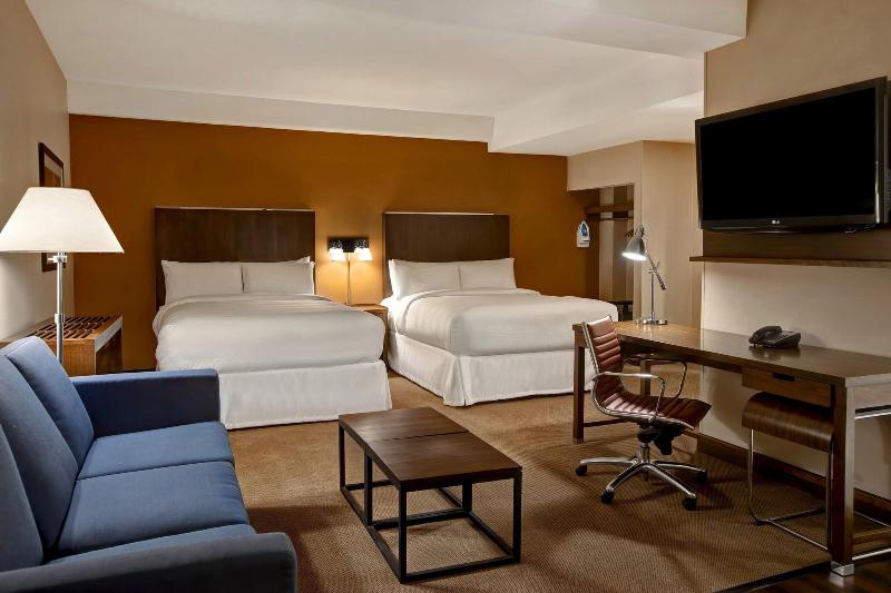 Four Points by Sheraton Peoria Downtown image