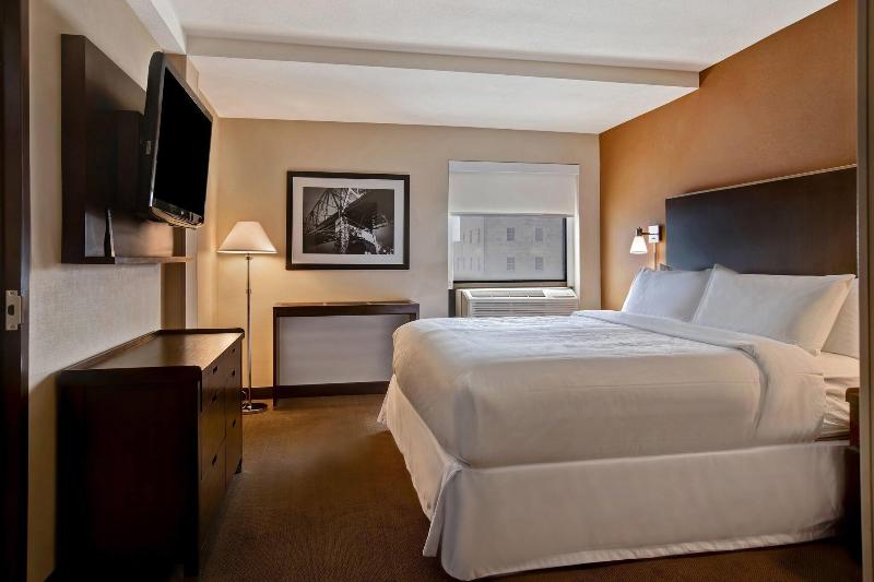 Four Points by Sheraton Peoria Downtown image