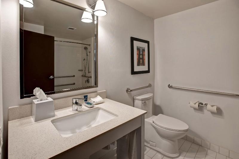 Four Points by Sheraton Peoria Downtown image
