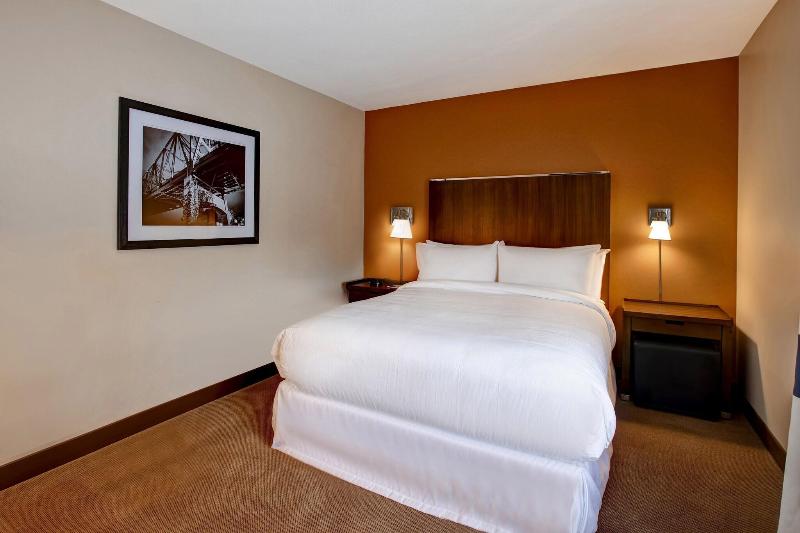 Four Points by Sheraton Peoria Downtown image