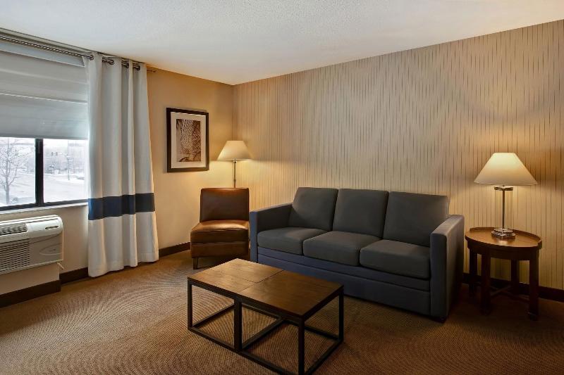 Four Points by Sheraton Peoria Downtown image