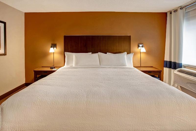 Four Points by Sheraton Peoria Downtown image