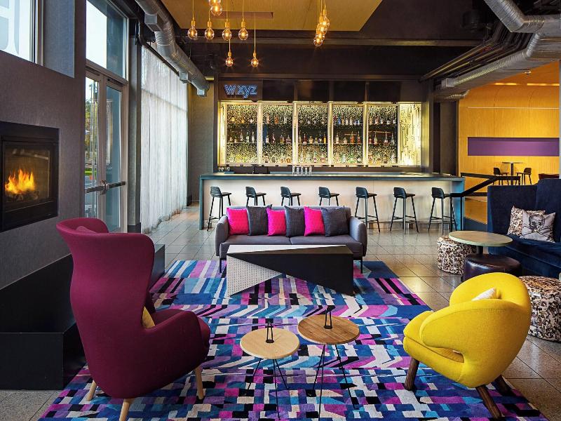 Aloft Tempe image