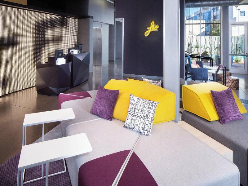 Aloft Tempe image
