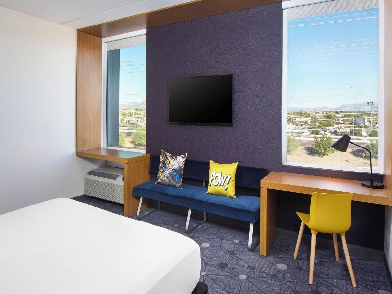 Aloft Tempe image