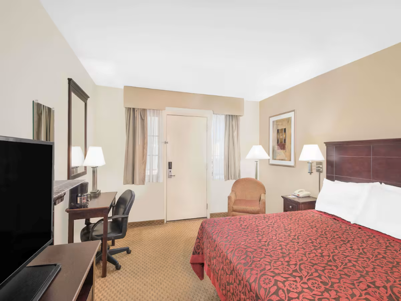 Days Inn By Wyndham Springfield/Phil.Intl Airport image