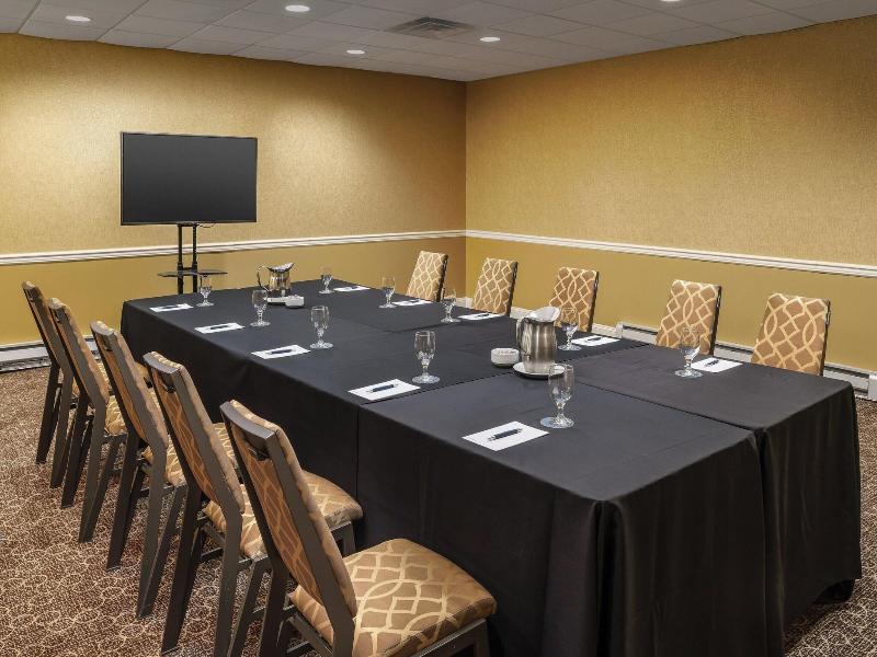 Sheraton Great Valley Hotel image