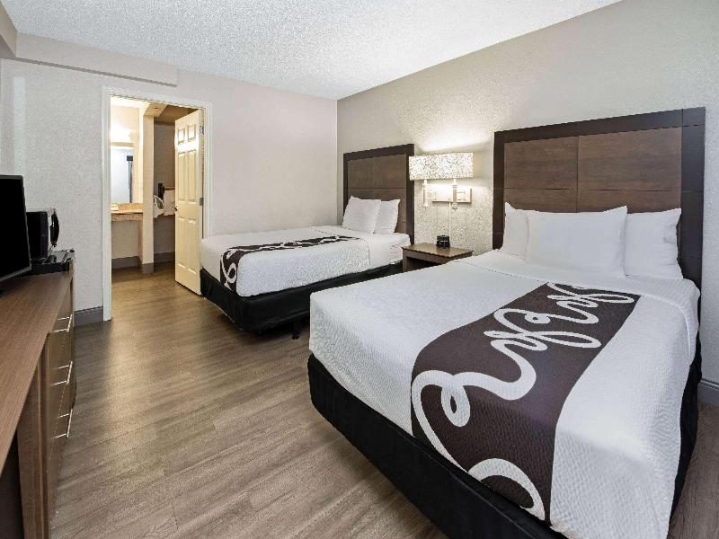 La Quinta Inn West Palm Turnpike image