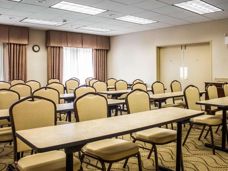 Comfort Inn And Suites Dayville image