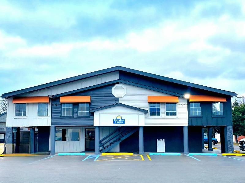 Days Inn By Wyndham Port Huron image