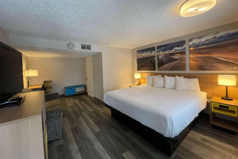 Days Inn By Wyndham Port Huron image