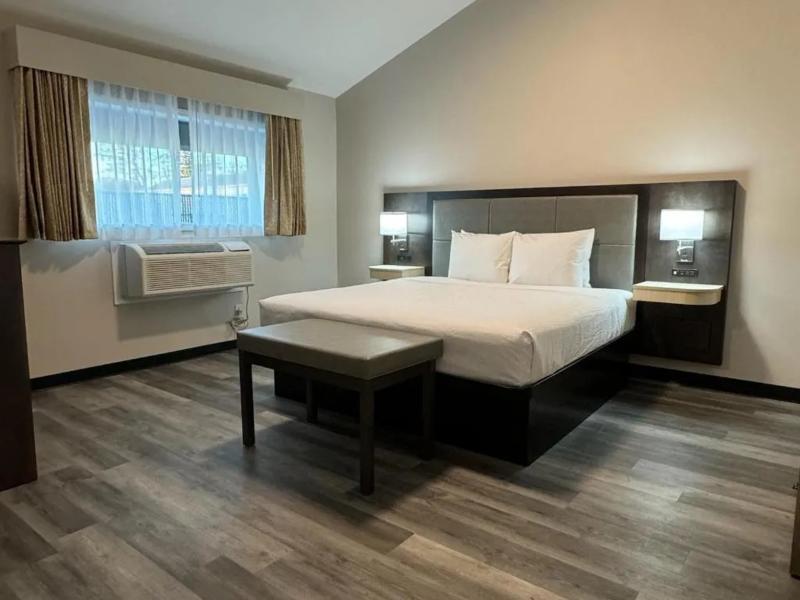 Days Inn By Wyndham Port Huron image