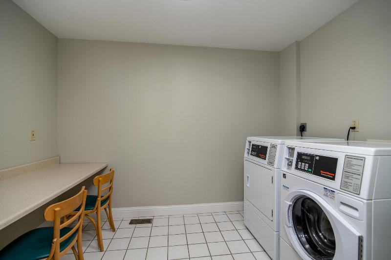 Hillside Inn image