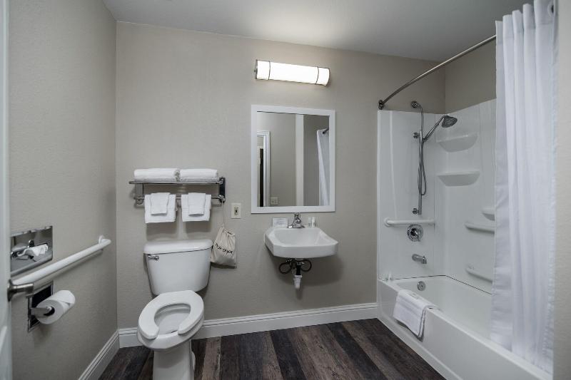 Hillside Inn image
