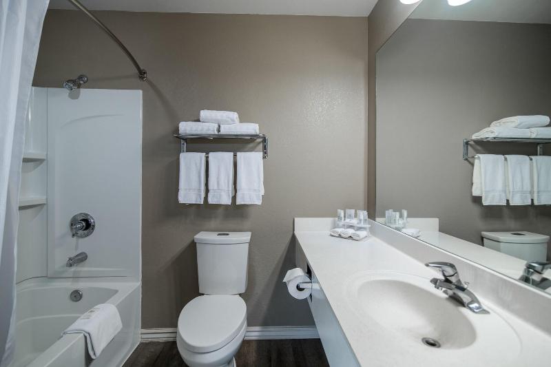 Hillside Inn image