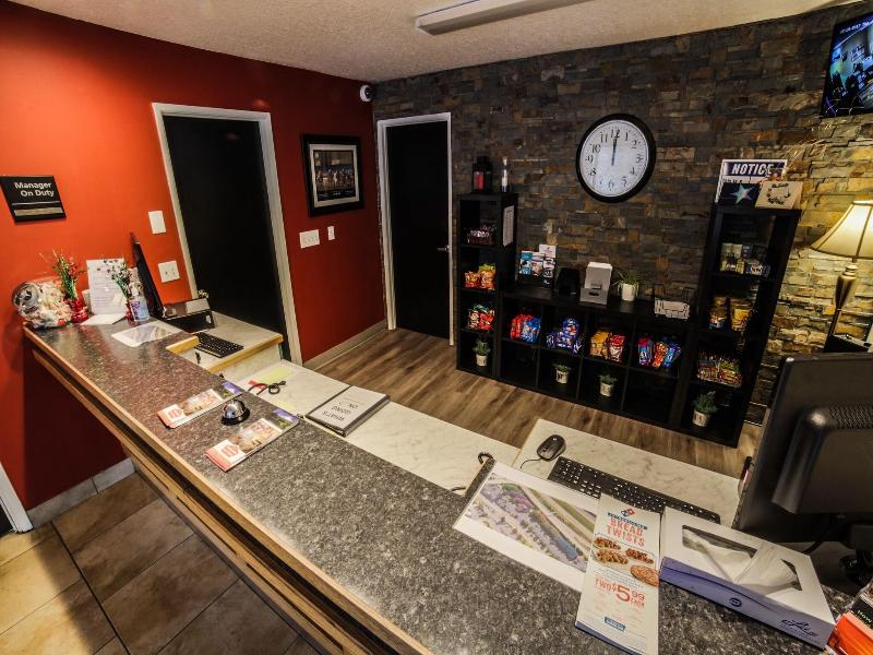 Sunnyside Inn and Suites image
