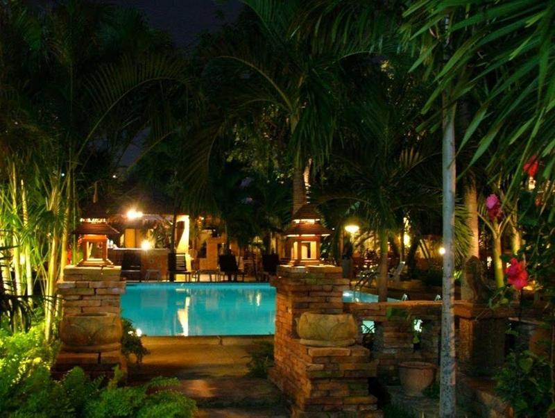 Riviera Resort pattaya