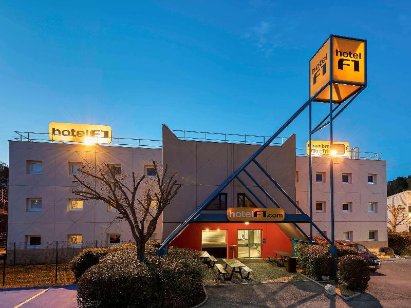 Hotel F1 Saint Denis Stade image